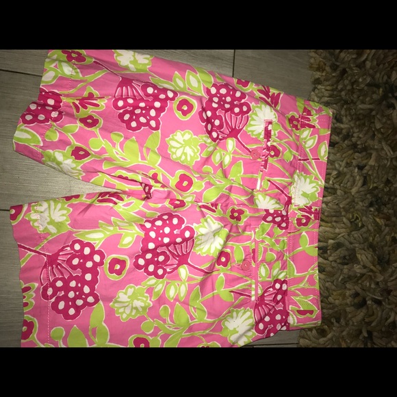 Lilly Pulitzer Bermudas - Picture 5 of 8